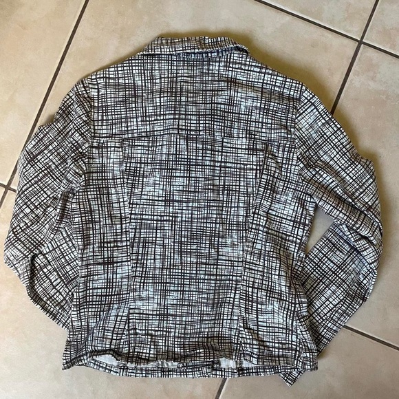 Line patterned jacket - Picture 3 of 4